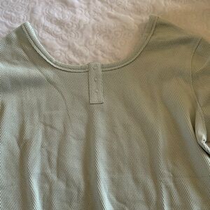 Women’s 1X crop top